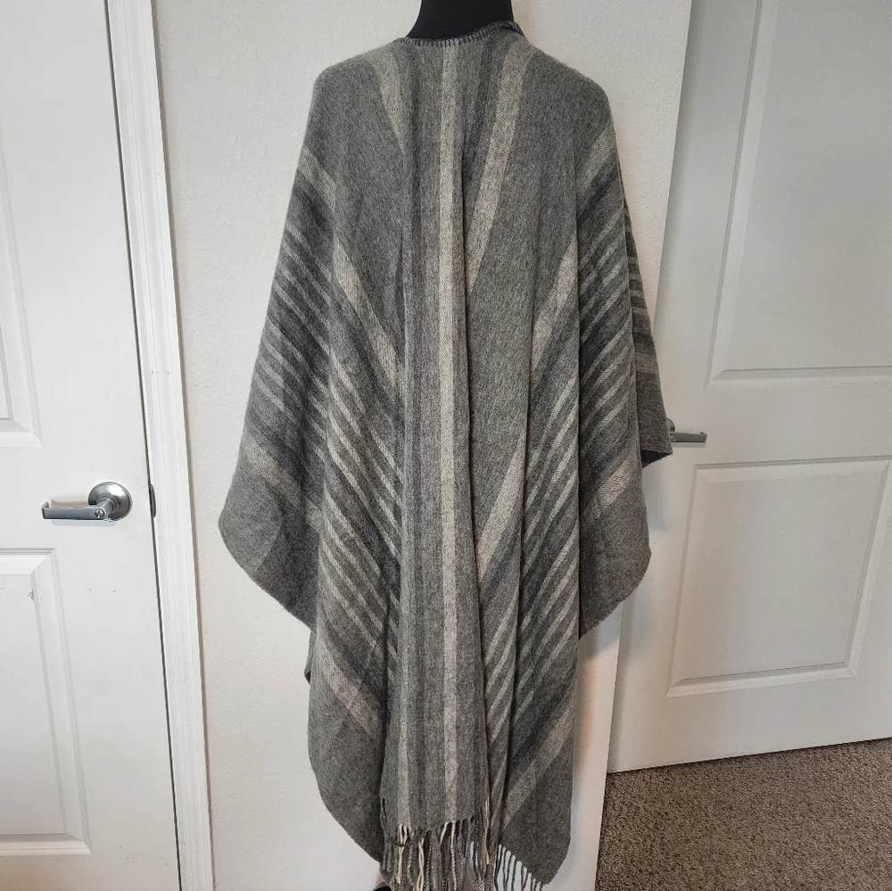 Claudia Nichole Gray Merino Cashmere Poncho